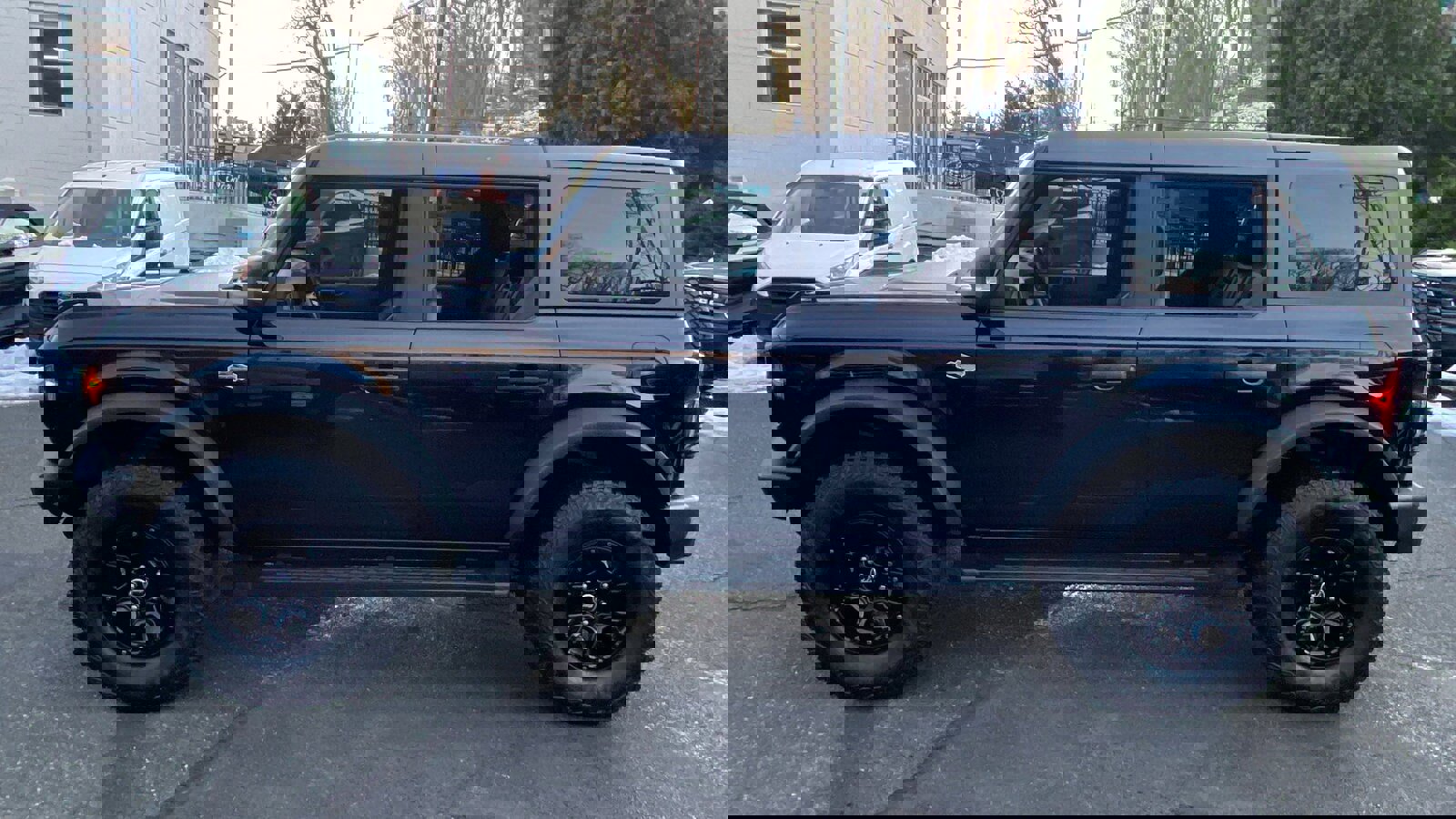 Used 2022 Ford Bronco Wildtrak image 4