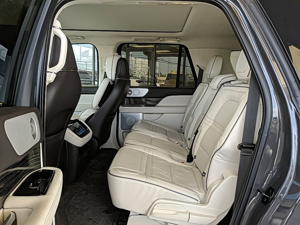 Certified 2022 Lincoln Navigator L Black Label image 13