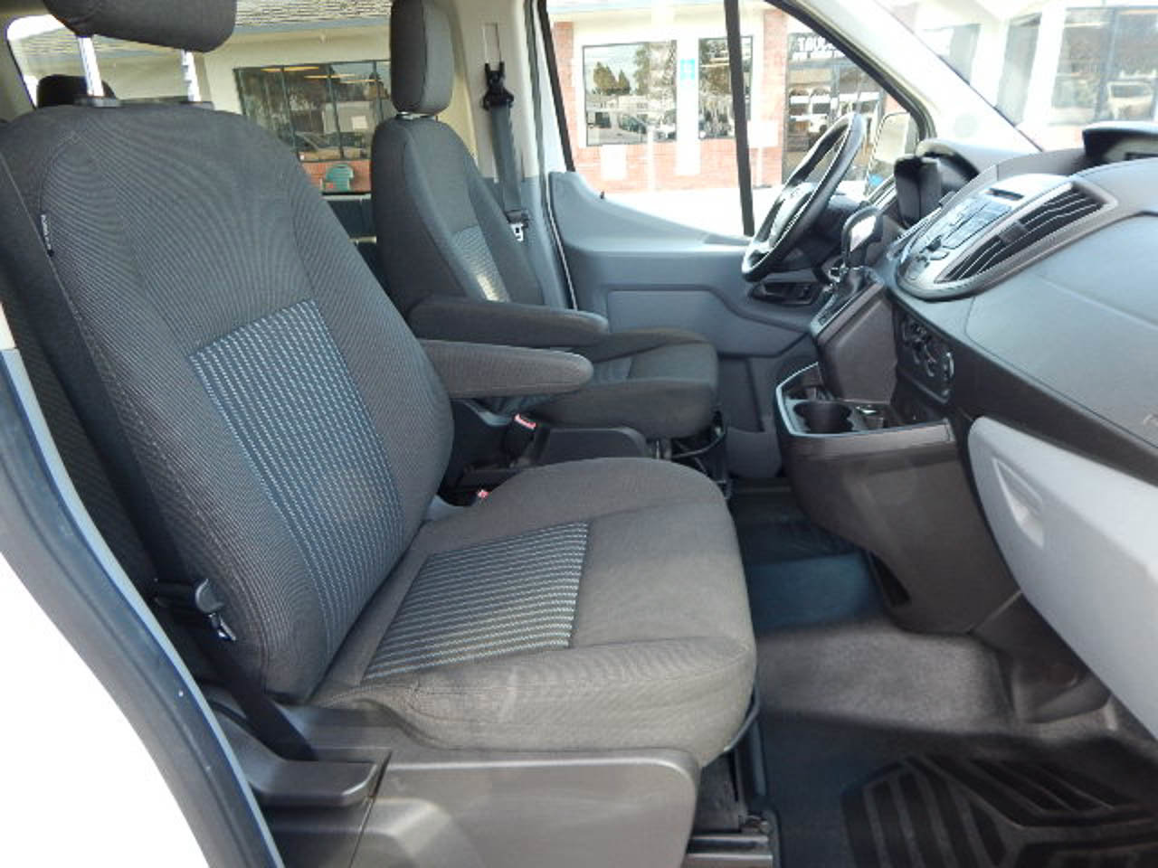 Used 2016 Ford Transit 150 XL image 17