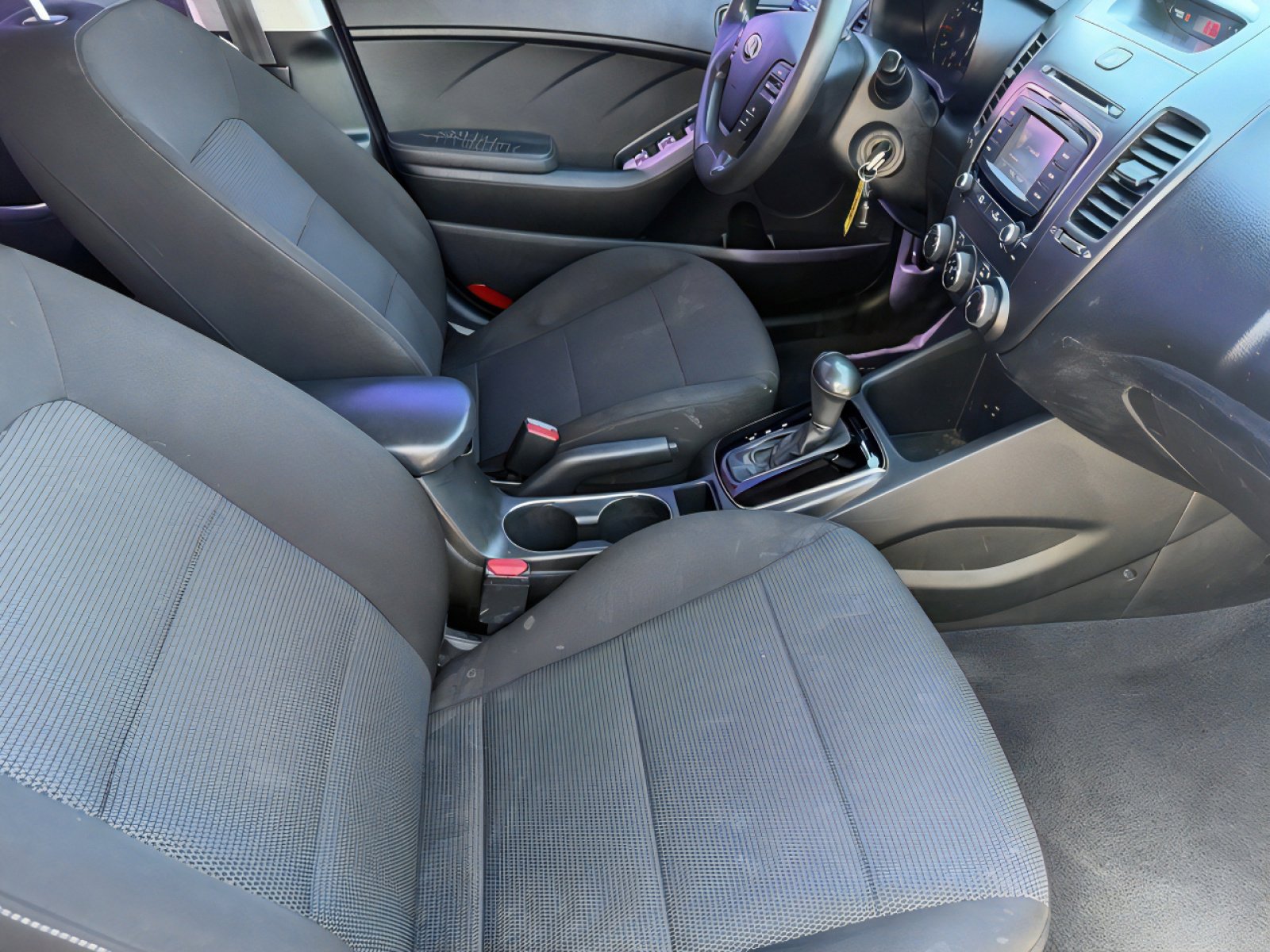 Used 2018 Kia Forte LX w/ LX Rear Camera Package image 11