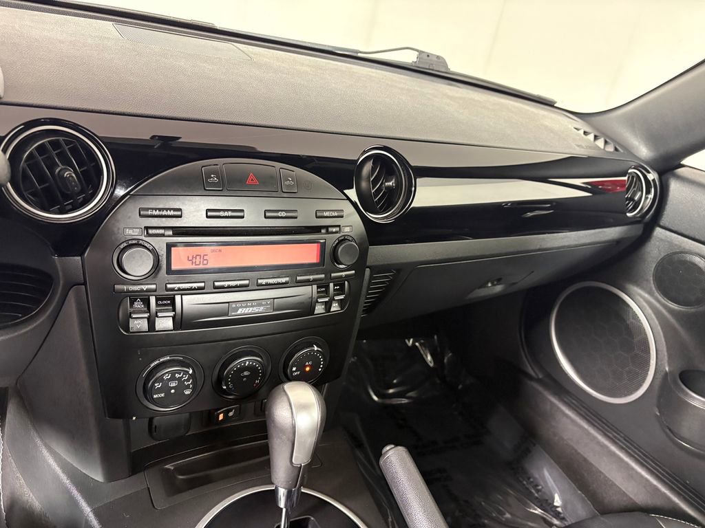 Used 2008 MAZDA MX-5 Miata Grand Touring w/ Premium Pkg image 16