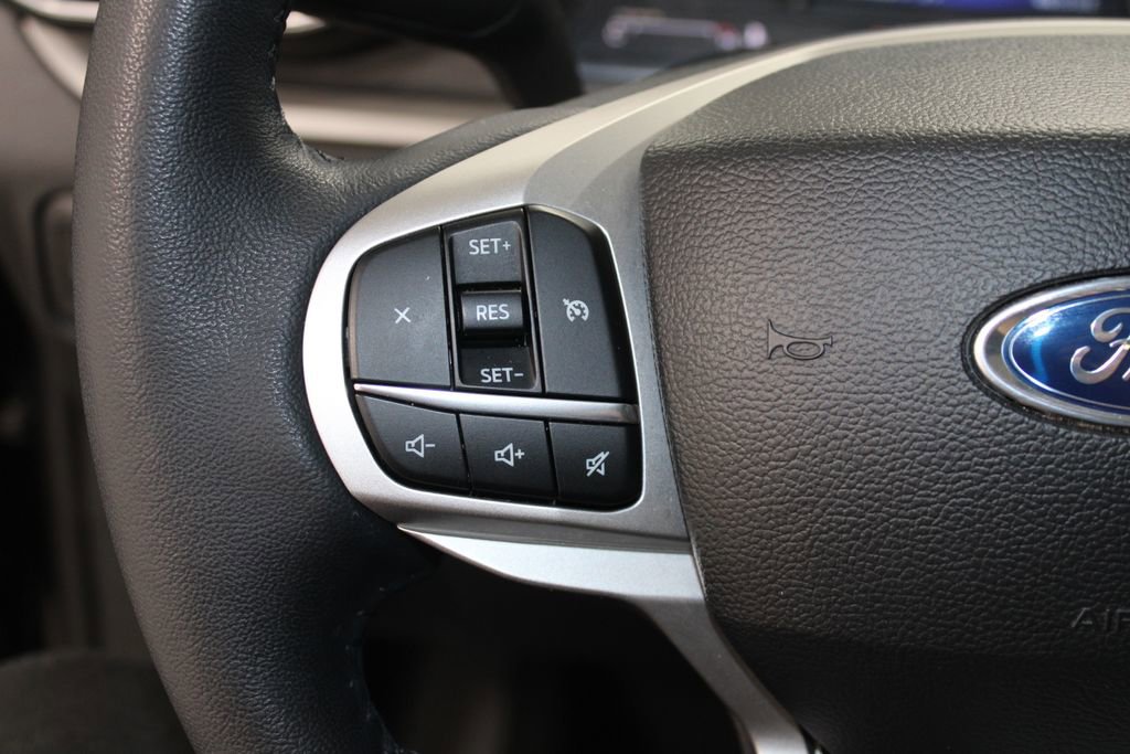 Used 2023 Ford Explorer XLT w/ Equipment Group 202A image 39