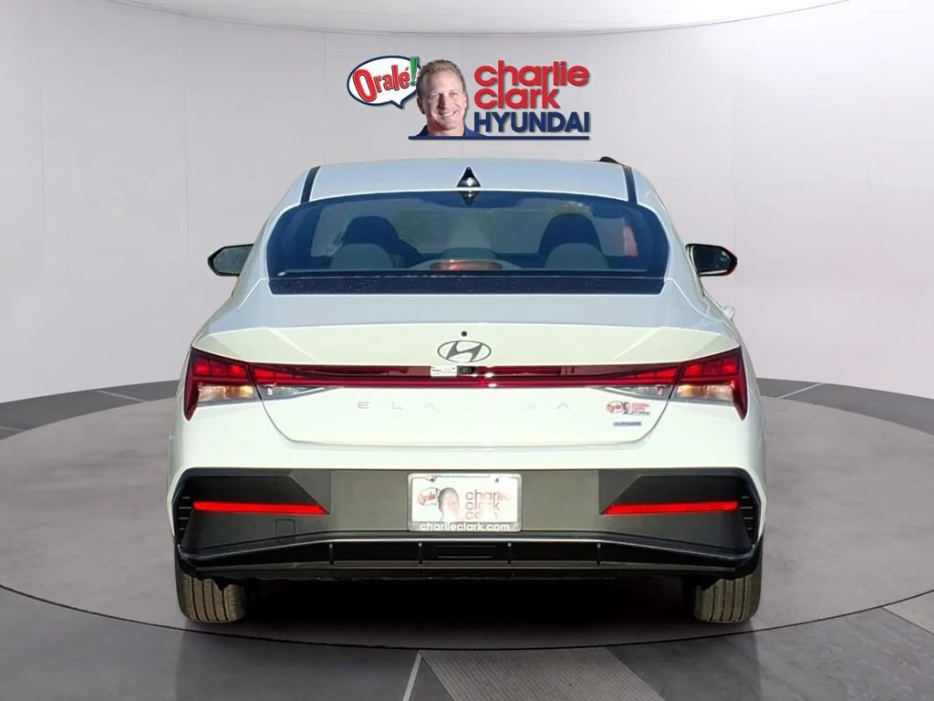 New 2026 Hyundai Elantra Blue image 4