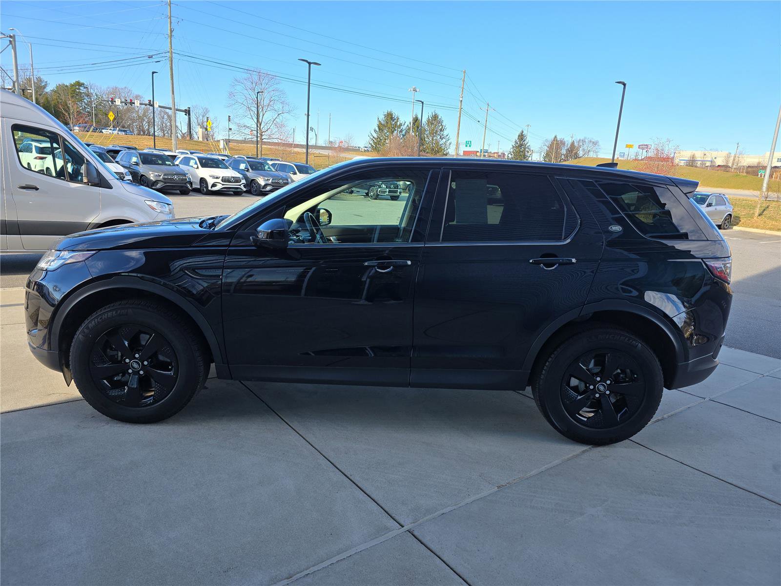 Used 2023 Land Rover Discovery Sport S image 9