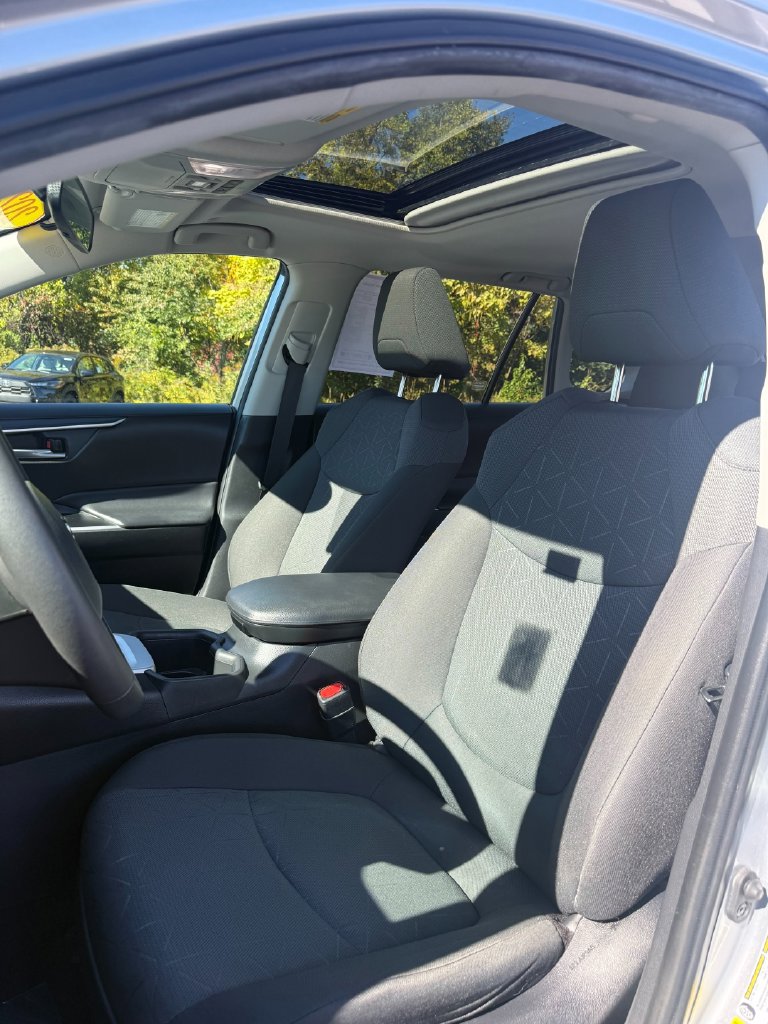 Used 2023 Toyota RAV4 XLE w/ Convenience Package AWD/4WD image 28