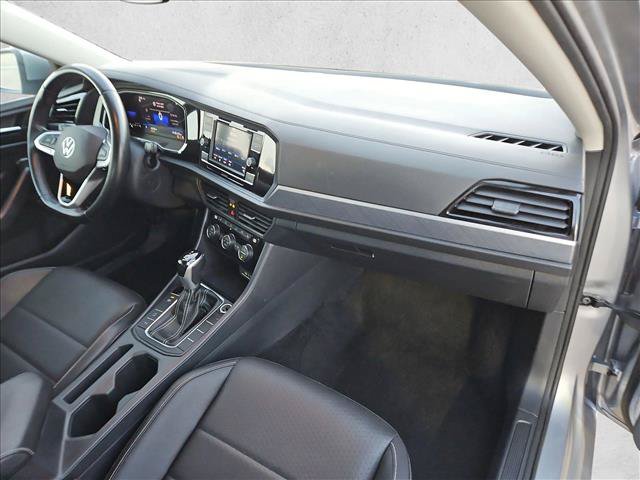 Used 2024 Volkswagen Jetta SE FWD image 20
