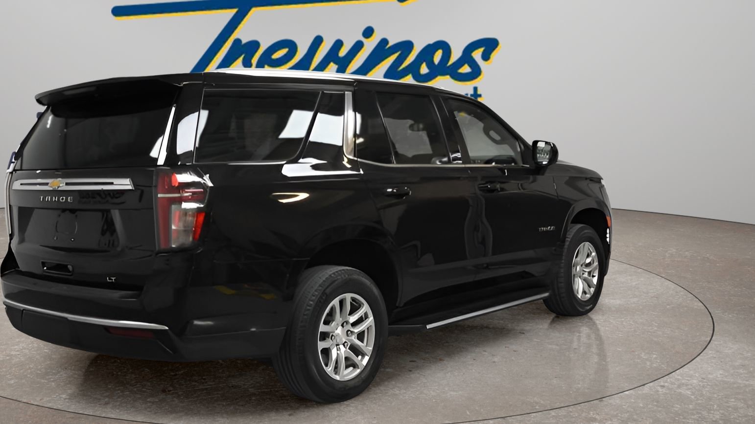 Used 2023 Chevrolet Tahoe LT image 2