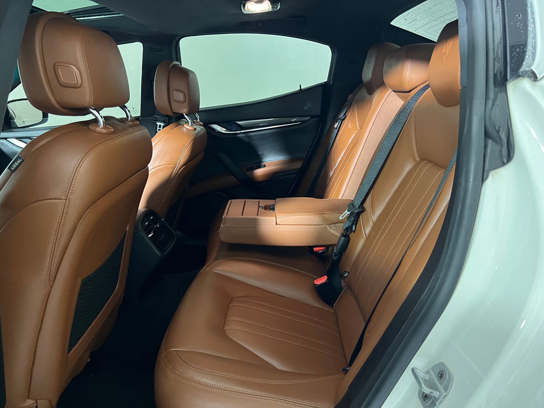 Used 2016 Maserati Ghibli image 13