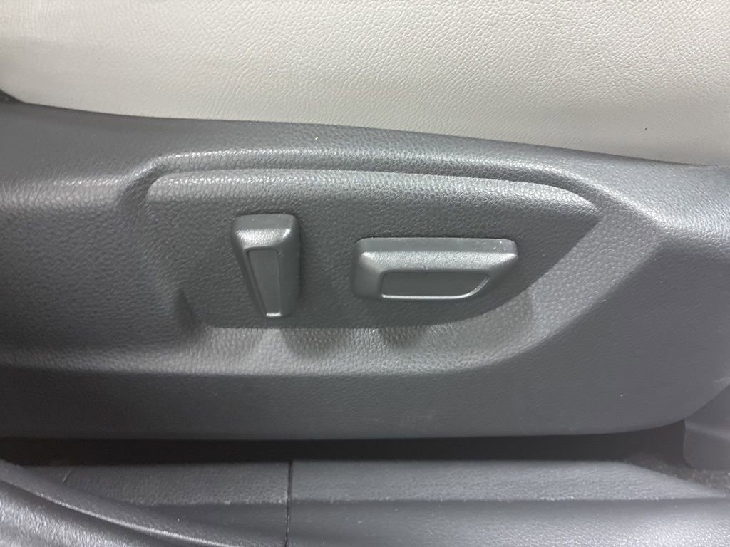 Used 2024 Mitsubishi Eclipse Cross SE image 31