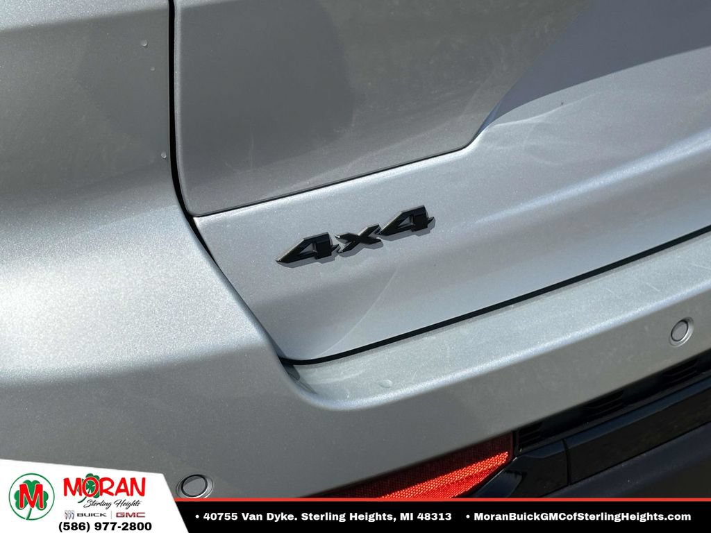 Used 2023 Jeep Grand Cherokee Altitude AWD/4WD image 9