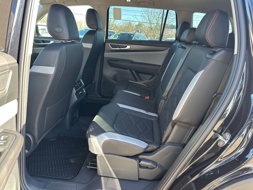New 2026 Volkswagen Atlas Peak Edition image 25