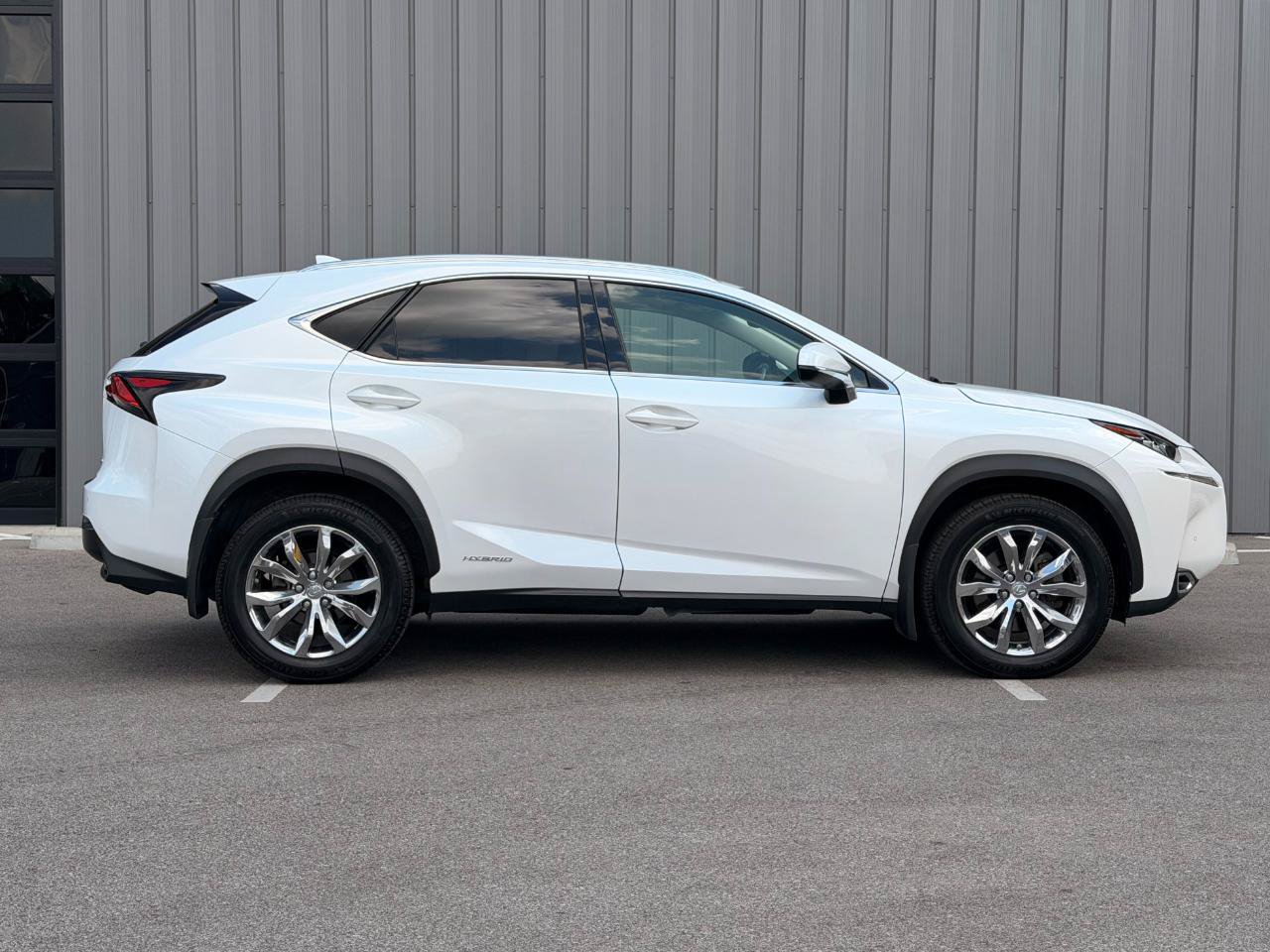 Used 2015 Lexus NX 300h AWD w/ Premium Package image 4