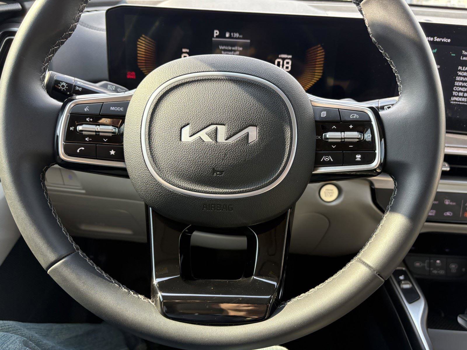 Used 2024 Kia Sorento S w/ Panoramic Sunroof Package FWD image 17