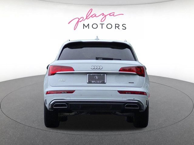 Certified 2023 Audi Q5 2.0T Premium w/ Convenience Package AWD/4WD image 6