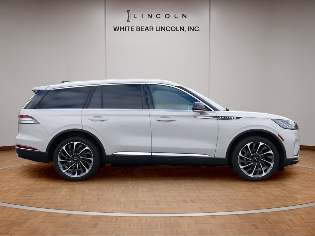Used 2025 Lincoln Aviator Reserve w/ Equipment Group 201A AWD/4WD image 4