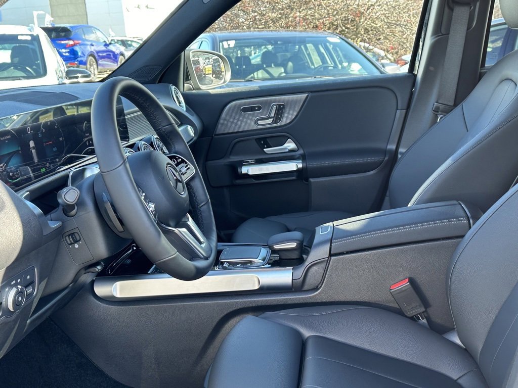 Used 2023 Mercedes-Benz EQB 300 4MATIC image 9