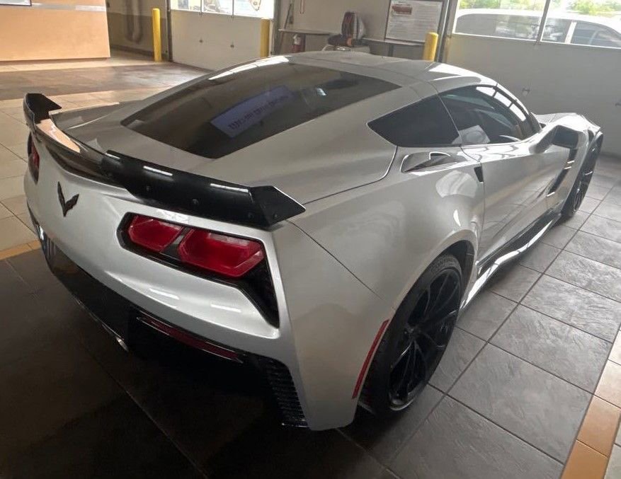 Used 2017 Chevrolet Corvette Grand Sport RWD image 5