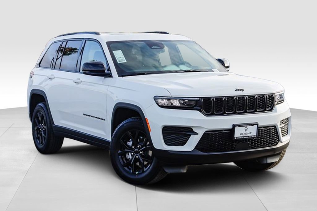 New 2025 Jeep Grand Cherokee Altitude image 2