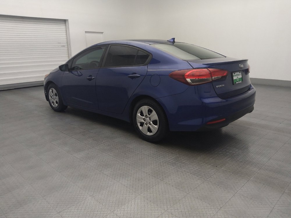 Used 2017 Kia Forte LX image 3
