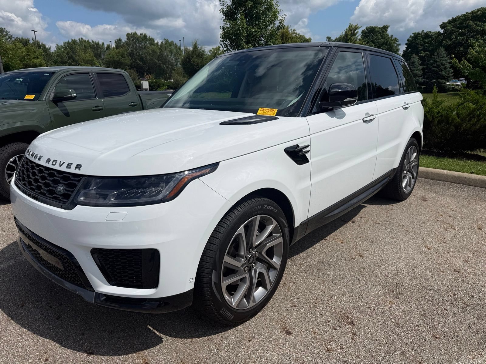 Used 2022 Land Rover Range Rover Sport HSE Silver Edition AWD/4WD image 1