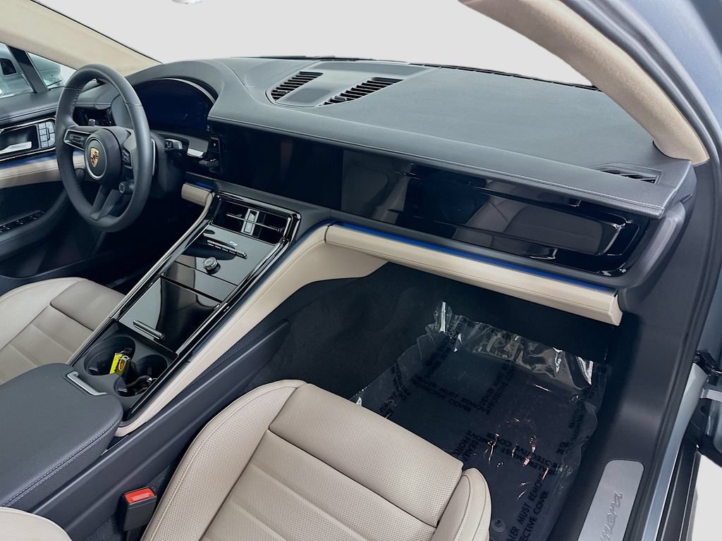 New 2026 Porsche Panamera RWD image 31