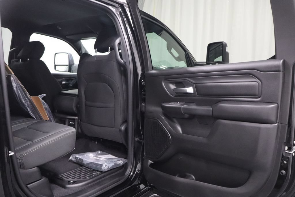New 2026 RAM 1500 Warlock AWD/4WD image 16