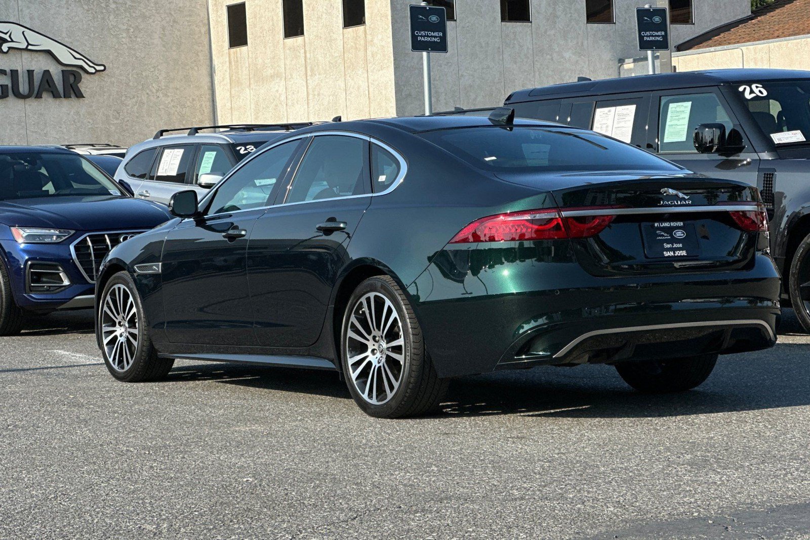 Used 2024 Jaguar XF R-Dynamic SE RWD image 3