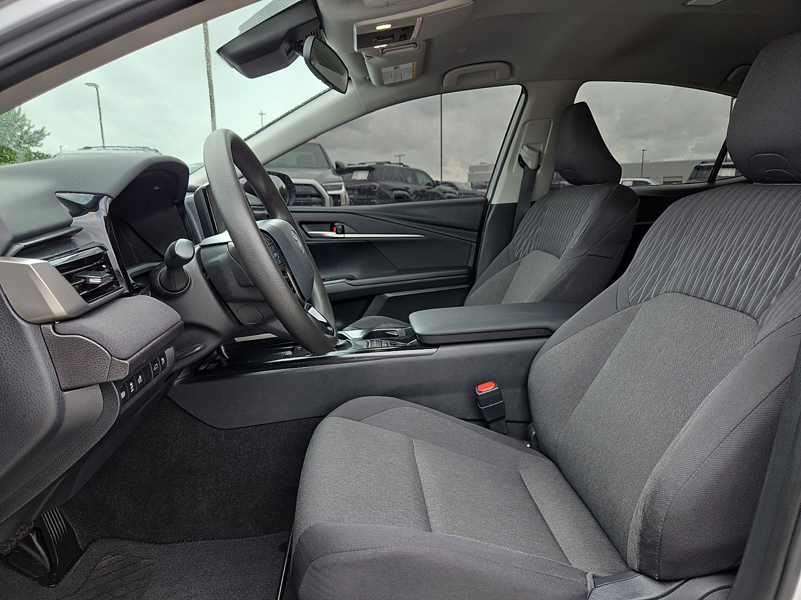 Used 2025 Toyota Camry LE FWD image 14