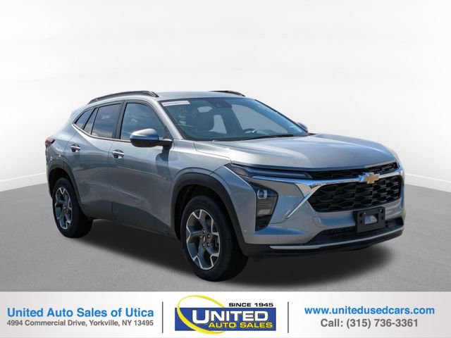 Used 2025 Chevrolet Trax LT w/ LT Convenience Package FWD image 1