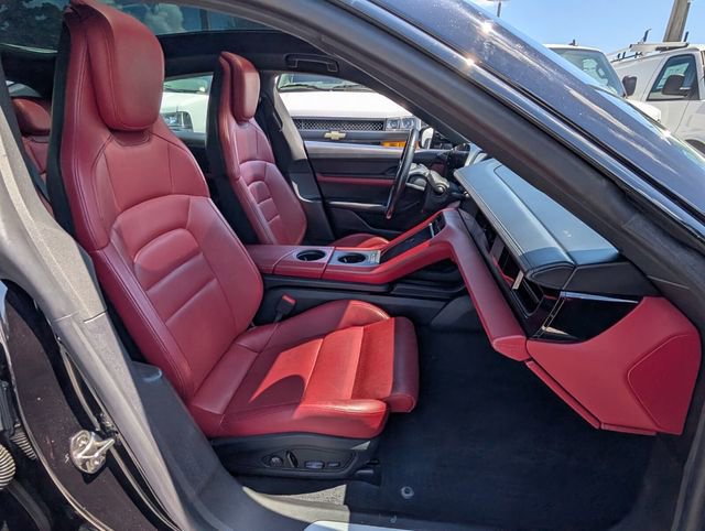 Used 2020 Porsche Taycan 4S w/ Premium Package image 21