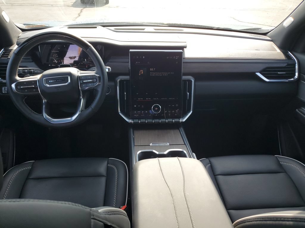 Used 2025 GMC Acadia Denali w/ Super Cruise Package AWD/4WD image 12