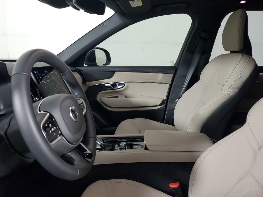 Certified 2026 Volvo XC90 B6 Plus w/ Protection Package Premier AWD/4WD image 25