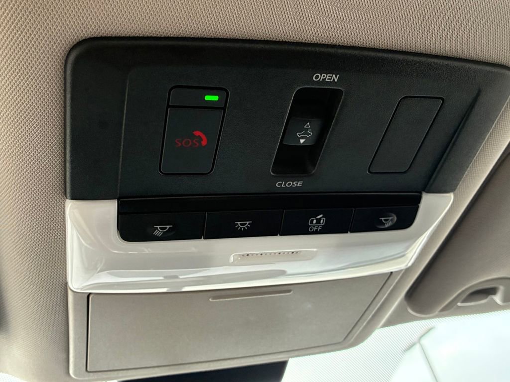 Used 2025 Nissan Altima 2.5 SL FWD image 24