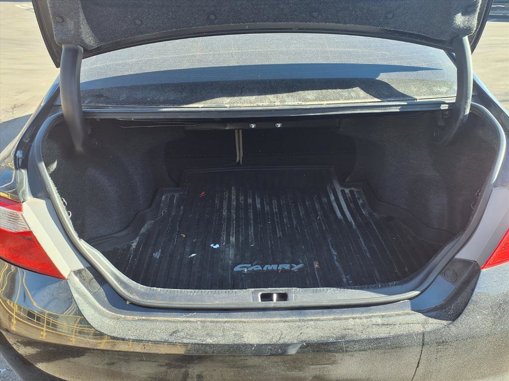 Used 2017 Toyota Camry LE image 27