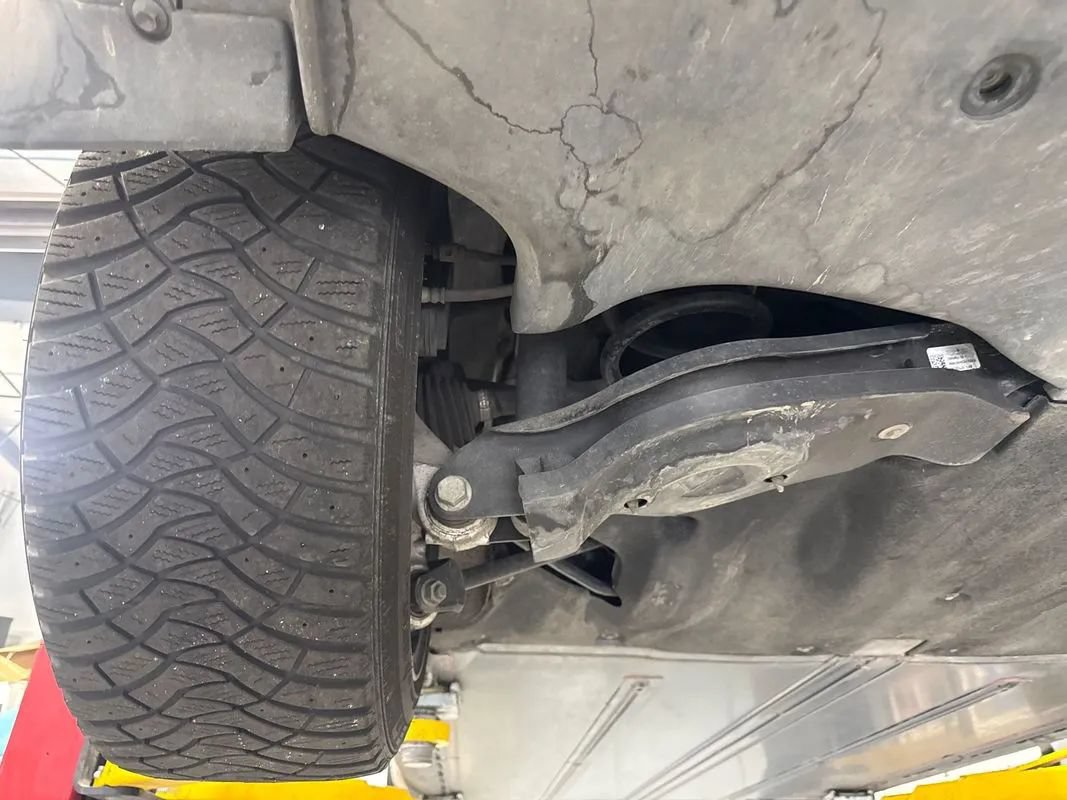 Used 2018 Tesla Model 3 Long Range RWD image 38