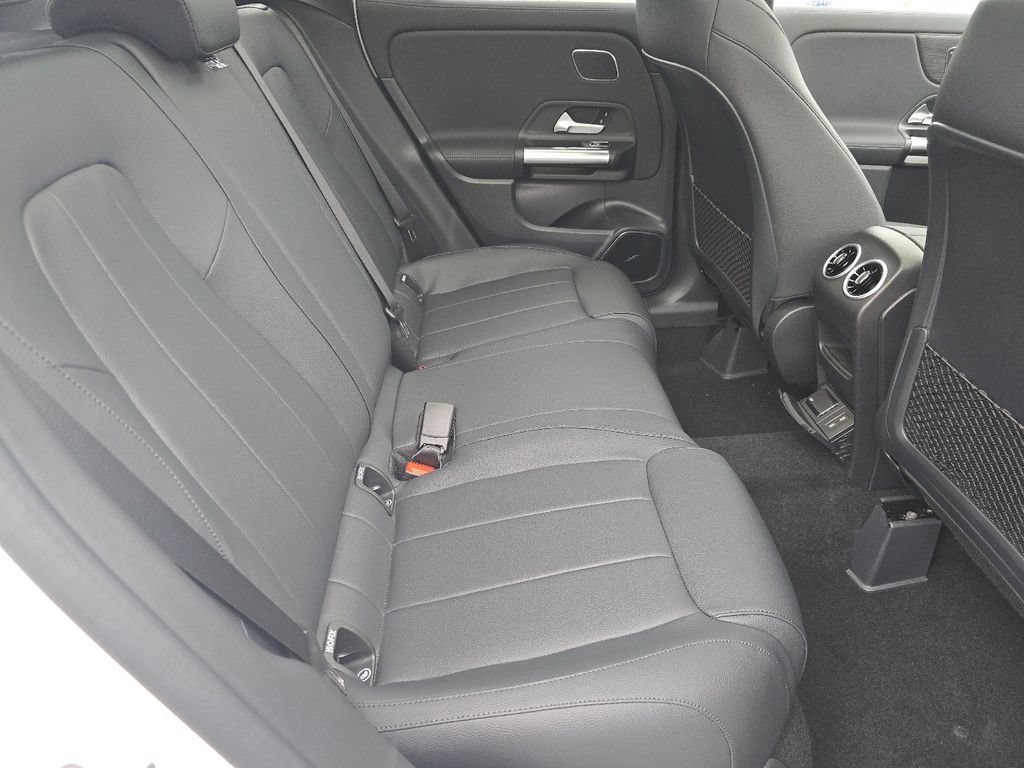 New 2026 Mercedes-Benz GLA 250 4MATIC image 20