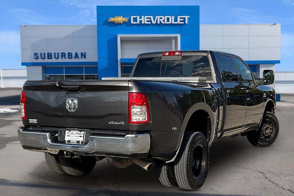 Used 2024 RAM 3500 Tradesman w/ Chrome Appearance Group AWD/4WD image 4