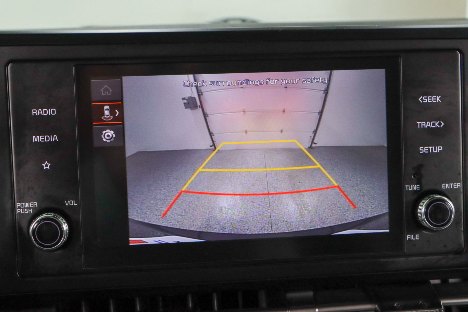 Used 2024 Kia Carnival LX image 18