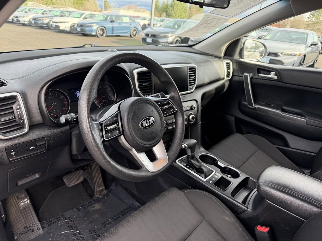 Used 2022 Kia Sportage LX image 16