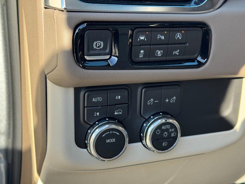 New 2026 GMC Yukon XL Denali w/ Sun & Power Step Package image 19