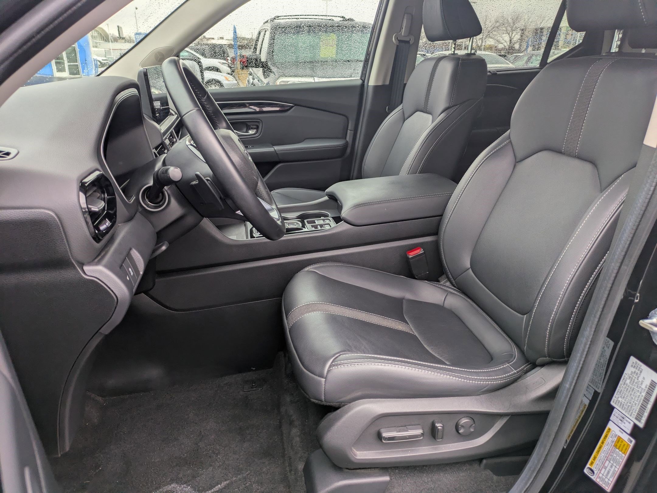 Used 2025 Honda Pilot EX-L image 26