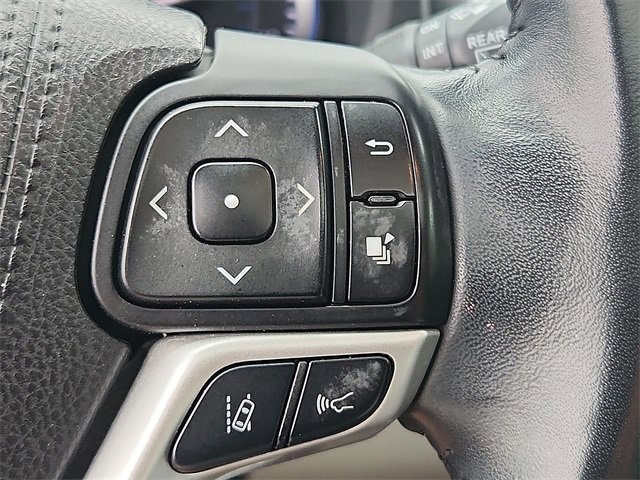 Used 2018 Toyota Highlander XLE image 22