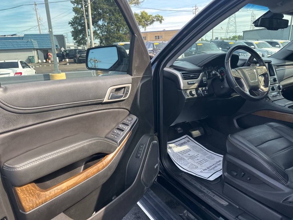 Used 2019 GMC Yukon Denali w/ Denali Ultimate Package image 26