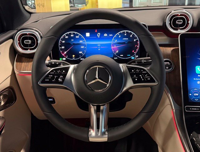 New 2026 Mercedes-Benz GLC 300 4MATIC image 13