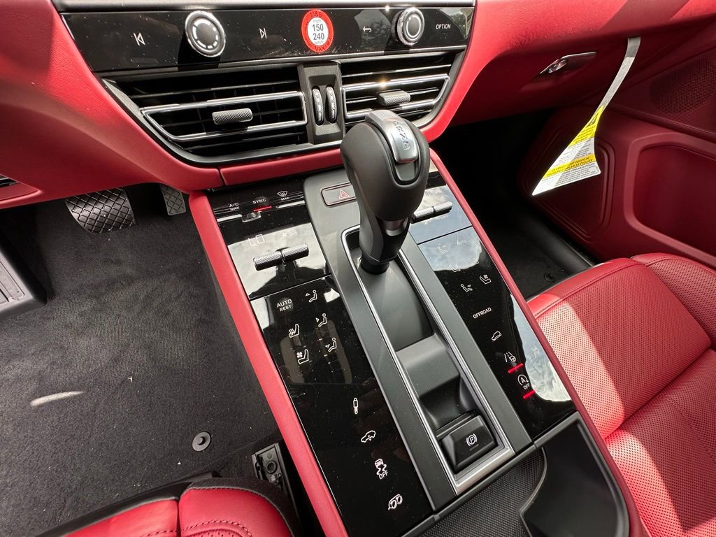 Used 2025 Porsche Macan GTS AWD/4WD image 24