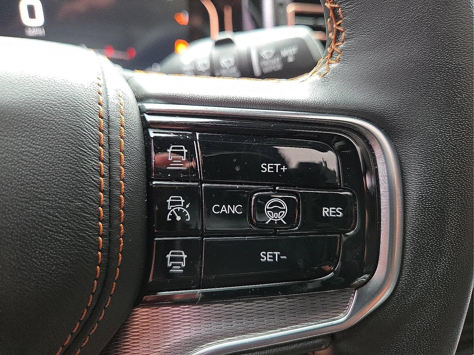 Used 2023 Jeep Grand Wagoneer L Series III AWD/4WD image 18