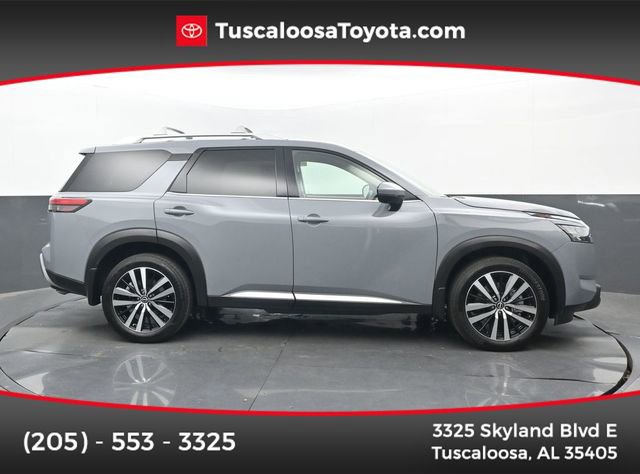 Used 2025 Nissan Pathfinder Platinum AWD/4WD image 1