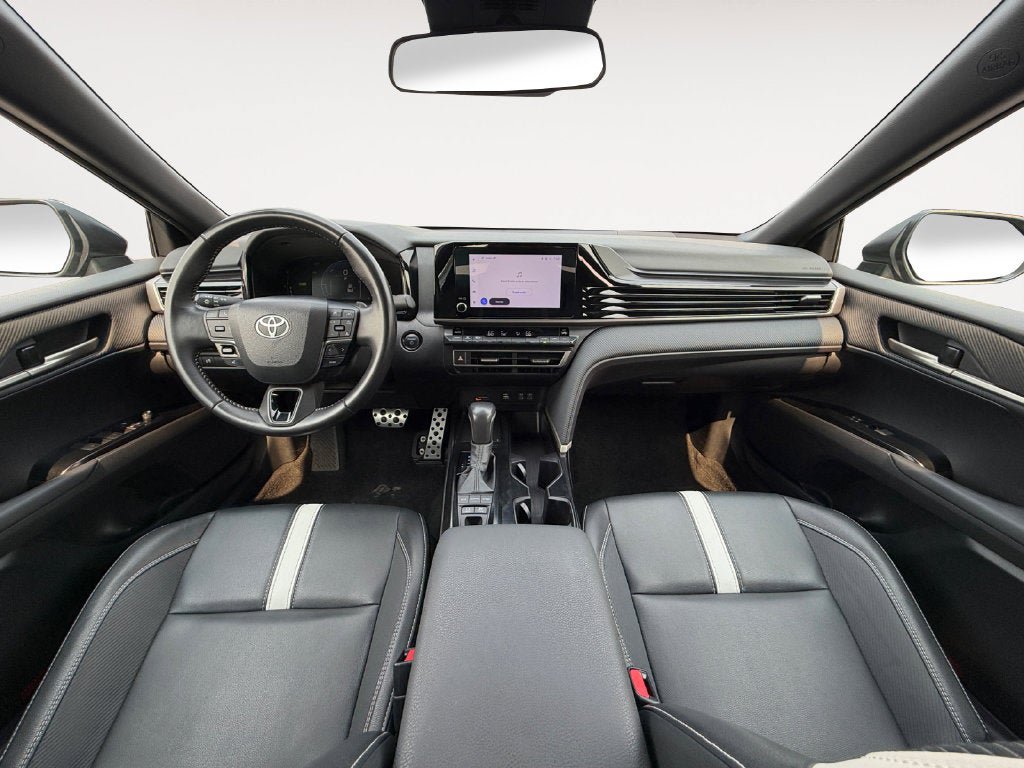 Used 2025 Toyota Camry SE FWD image 12