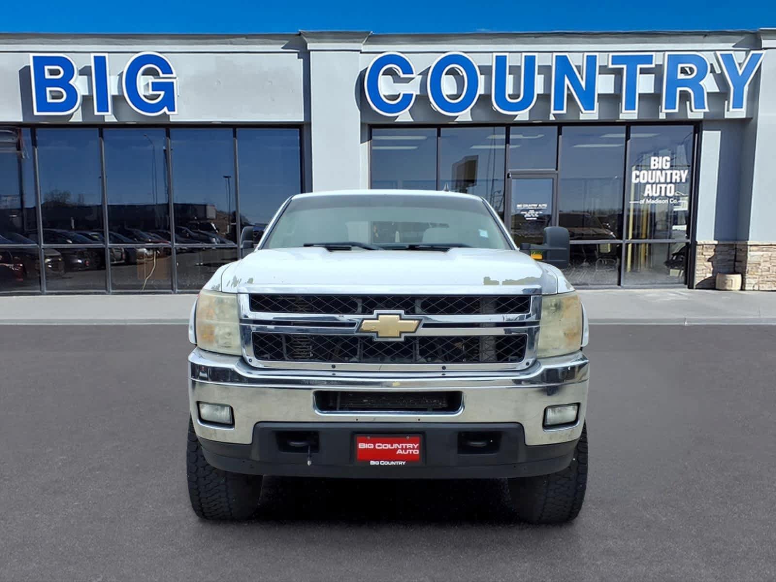 Used 2011 Chevrolet Silverado 2500 LTZ w/ LTZ Plus Package AWD/4WD image 2