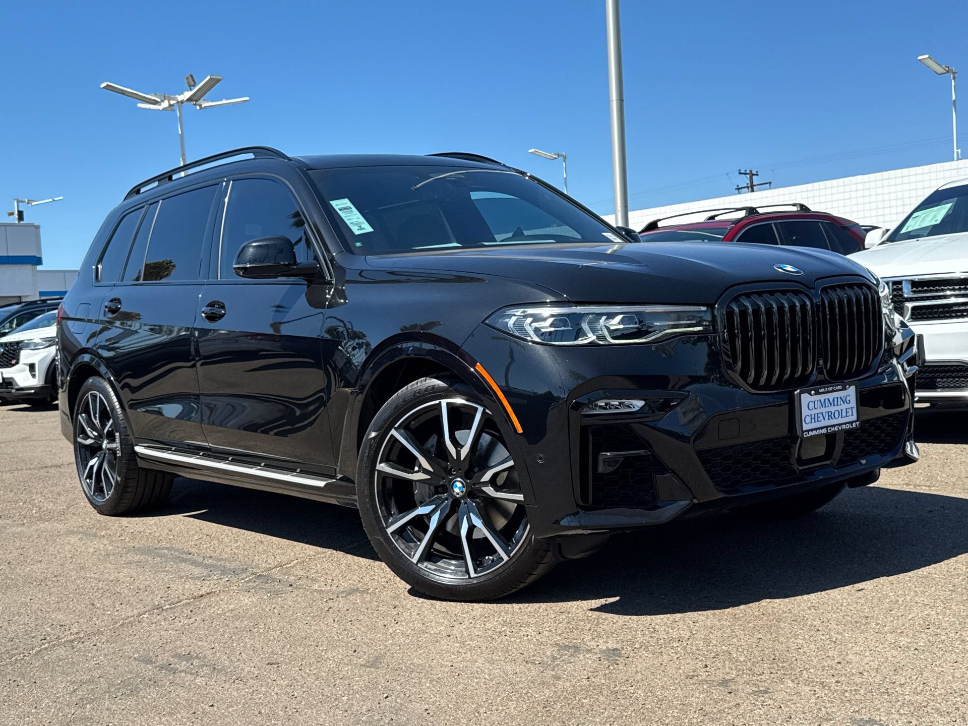 Used 2022 BMW X7 xDrive40i w/ M Sport Package AWD/4WD image 2